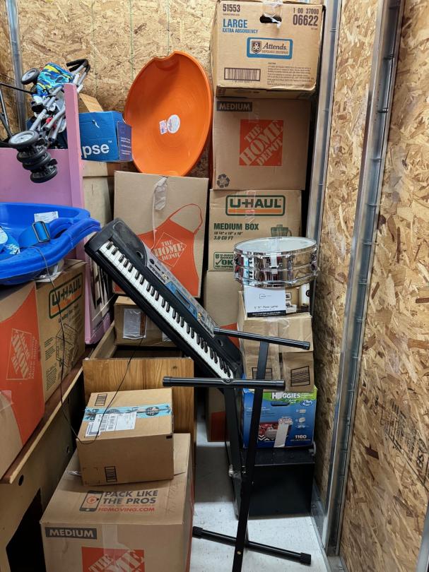 Storage Unit Auction in Chehalis, WA at UHaul Moving & Storage of